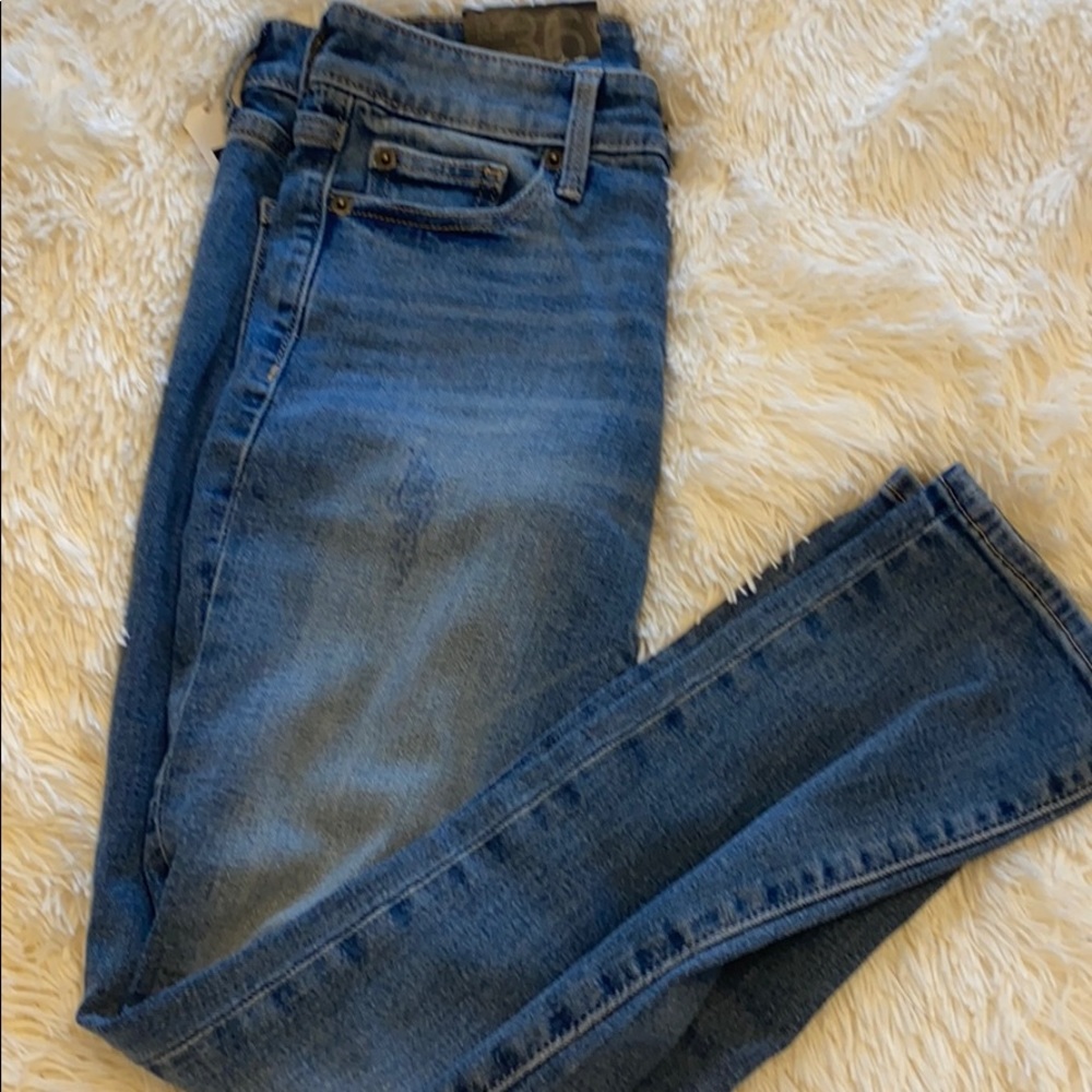 Girlfriend jeans